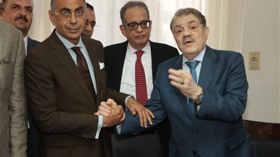 المشهد الأخير في انتخابات الوفد.. البدوي وسري الدين 