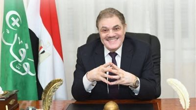 رئيس الوفد يفتح باب التظلمات من الفصل المخالف للائحة