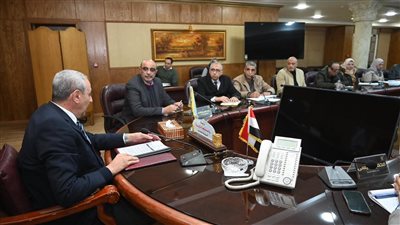  محافظ الغربية يعقد اجتماعًا موسعًا استعدادات شهر رمضان وملفات الخدمات والمرافق