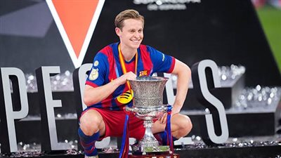 دي يونج يستعيد بريقه ويقود وسط برشلونة 