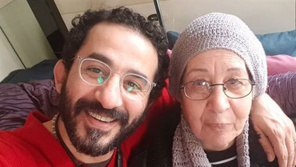 أحمد حلمي وولدنه
