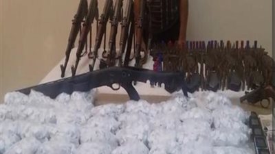 مخدرات وأسلحة