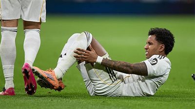 إصابة عضلية تضرب رودريجو واحتمالية غيابه عن مباراة فالنسيا