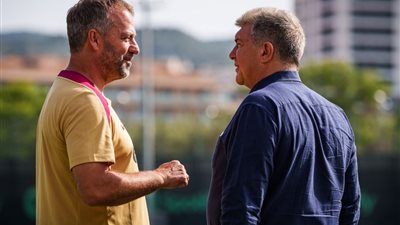 مفاجأة.. فليك يفكر في الرحيل عن تدريب برشلونة لهذا السبب