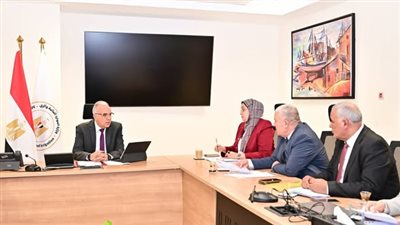 وزير الري يلتقي عدد من أعضاء مجلس النواب لمناقشة طلبات المواطنين