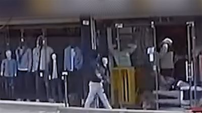 ضبط 3 أشخاص لقيامهم بالتعدي على عامل بمحل وغلق المحل بالقوة بالفيوم