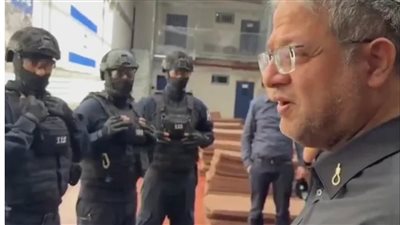 بن غفير يقتحم سجن «عوفر» ويؤكد سعيه لتمرير قانون الإعدام