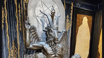 تمثال بافوميت لعبدة الشيطان 