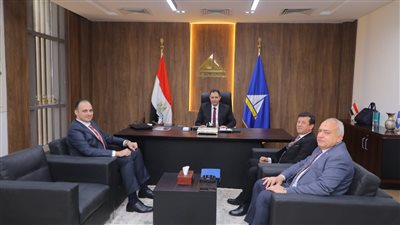 محافظ دمياط الجديد ونائبه يتسلّمان مهام عملهما ويؤكدان تنفيذ توجيهات القيادة السياسية