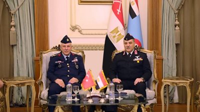 قائد القوات الجوية المصريةيبحث مع نظيره التركي آفاق التعاون 