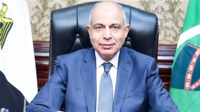 رئيس جامعة المنيا يهنئ محافظ المنيا بتجديد الثقة 