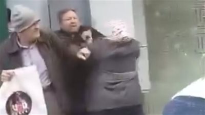 مشاجرة أمام ماكينة صراف آلي في أول أيام رمضان