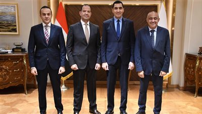 وزير الرياضة يستقبل رئيس المتحدة الرياضية وشركة استادات لبحث التعاون المشترك