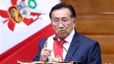 خوسيه ماريا بالكازار رئيسًا مؤقتًا لبيرو بعد عزل الرئيس السابق