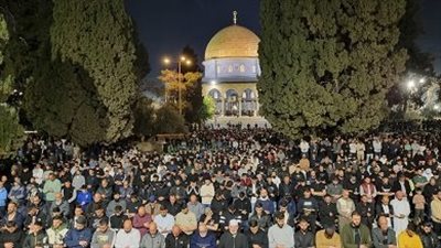 100 ألف مصلٍ يحيون التراويح في المسجد الأقصى رغم القيود 