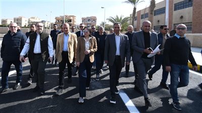 وزيرة الإسكان تتفقد محطة المياه الرئيسية بمدينة الشروق (صور)