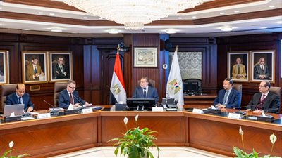 محافظ البنك المركزي يبحث مع وزير التخطيط أوجه التعاون المشترك