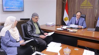 نائب محافظ دمياط يعقد اجتماعًا موسعًا لمتابعة ملف استرداد أراضي الدولة 