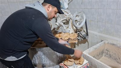 بالصور.. حملة تفتيشية موسعة على مخابز أول طنطا تكشف مخالفات بالجملة 