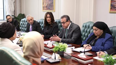 خالد عبد الغفار يبحث مع وزيري الأوقاف والثقافة توحيد الخطاب التوعوي لمواجهة القضية السكانية