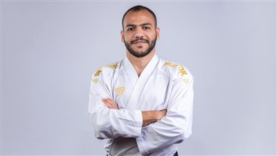 بطل العالم عبد الله ممدوح يعتزل الكاراتيه 