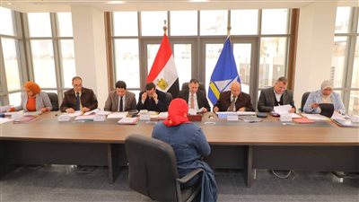 محافظ دمياط يرأس اجتماع لجنة القيادات لاختيار مديرى الإدارات العامة للشئون المالية