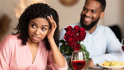 ما هو النفور في العلاقة الزوجية؟ ولماذا يحدث فجأة؟