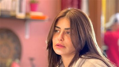 منة فضالي تكتشف خيانة زوجها في الحلقة الخامسة عشر من مسلسل وننسى اللي كان 