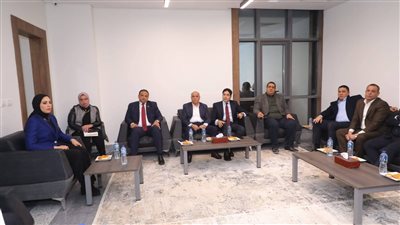 محافظ دمياط يلتقى مع نواب البرلمان بغرفتيه لمناقشة عدد من ملفات العمل