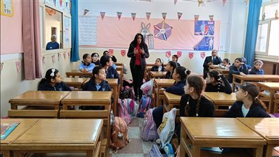 بالصور.. عقد سلسلة ندوات تثقيفية لطلاب المدارس حول قضايا تربوية ومجتمعية بالأقصر 