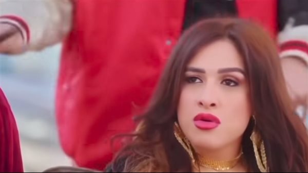 ياسمين عبد العزيز 