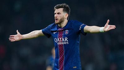 مانشستر يونايتد يضع كفاراتسخيليا على راداره في الميركاتو الصيفي