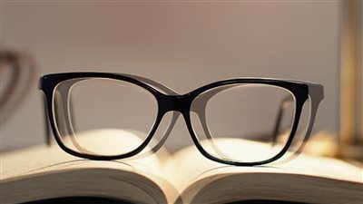 خبراء يحذرون من حالة ازدواج الرؤية.. قد تكون علامة على السكتة الدماغية