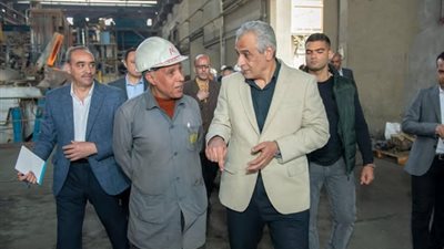 وزير الإنتاج الحربي يتابع سير العمل في 