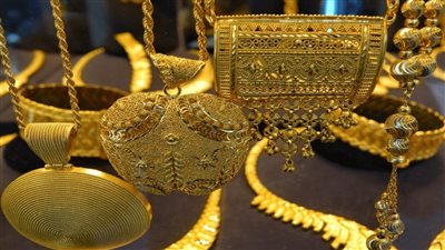 تبديد أموال ومشغولات ذهبية