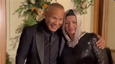 الشحات مبروك وزوجته