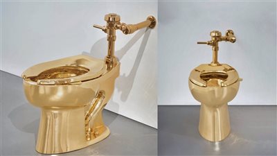 قصة المرحاض الذهبي.. الفن والسخرية والرفاهية المفرطة