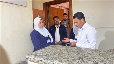 وكيل الصحة بالأقصر يتفقد انتظام العمل بالمنشآت الطيبة في البر الغربي.. صور