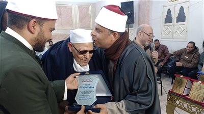 مدير أوقاف دمياط يكرم الفائزين بمسابقة سيف الدين الكبرى لحفظ القرآن الكريم