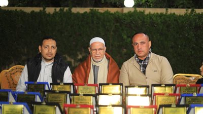 بالصور للعام الثامن على التوالي.. دار نور القرآن تُكرم حفظة القرآن الكريم
