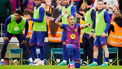 برشلونة يكتسح إشبيلية بخماسية ويواصل صدارة الدوري الإسباني