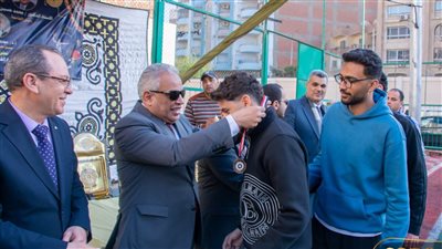 بالصور.. رئيس جامعة طنطا يكرم الفائزين بالدورة الرمضانية لخماسي كرة القدم