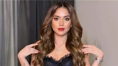 الفنانة رنا رئيس