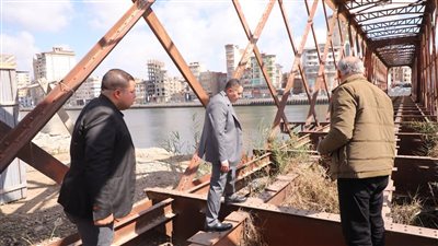 محافظ دمياط يتفقد مشروع تطوير كورنيش النيل بالسنانية