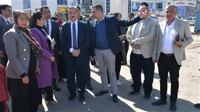 محافظ بورسعيد يتفقد منطقة الأسواق والجراج المتعدد الطوابق