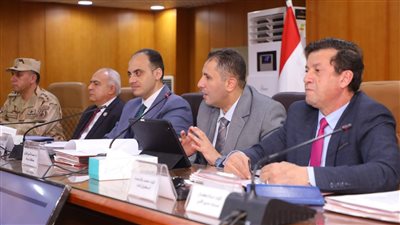 محافظ دمياط يستعرض أبرز الجهود المبذولة خلال الفترة الماضية ويناقش عدد من الملفات 