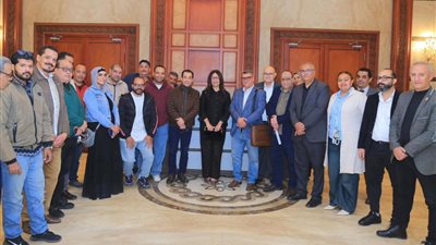 وزيرة الثقافة 