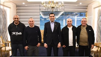 تفاصيل لقاء وزير الشباب والرياضة بجهاز المنتخب 