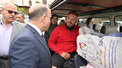  استعدادًا لعيد الفطر.. محافظ الغربية يتفقد موقفي الجلاء والجملة بطنطا لمتابعة الالتزام بالتعريفة