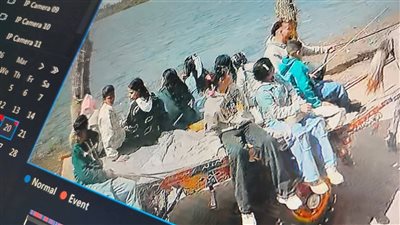 صورة الاطفال قبل السقوط فى النيل